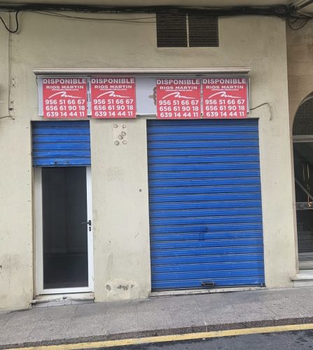 FACHADA CARTELES